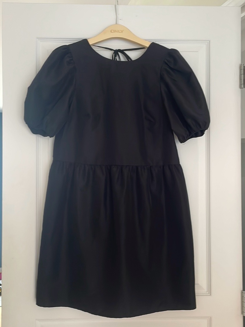 H&M Black Puff-Sleeved Dress with Lace-Up Ties at the back, Size Small